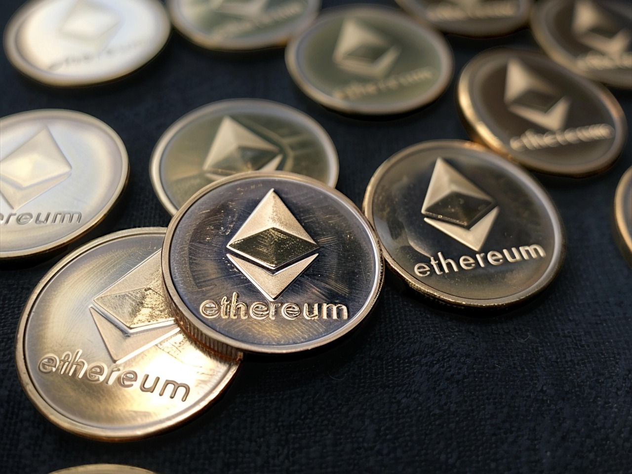 传Circle、BitGo等欲申请银行执照！稳定币发行商将成为加密货币银行？